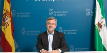 El PSOE destapa que García Urbano gasta más en publicidad que en emergencia social