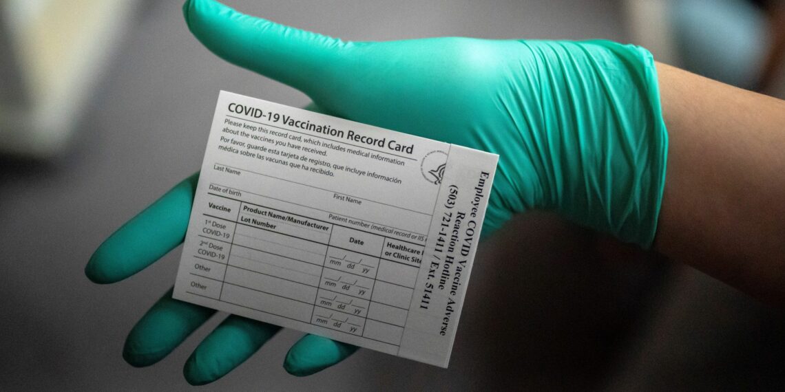 Los andaluces serán los primeros en tener el certificado de vacunación con validación europea