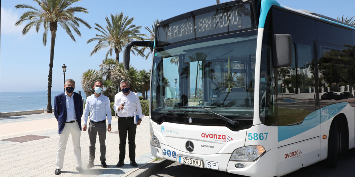 Siete paradas más en Marbella para acercar las playas de San Pedro a vecinos y turistas