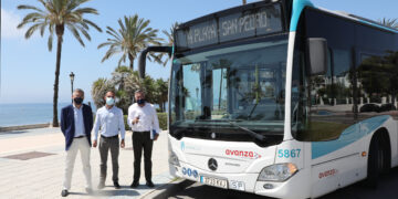 Siete paradas más en Marbella para acercar las playas de San Pedro a vecinos y turistas