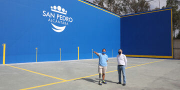 Finalizan las obras de remodelación de la pista de frontón en San Pedro Alcántara