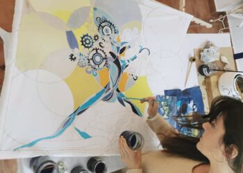 La artista Rocío Tovar regala al Ayuntamiento de Manilva una obra propia