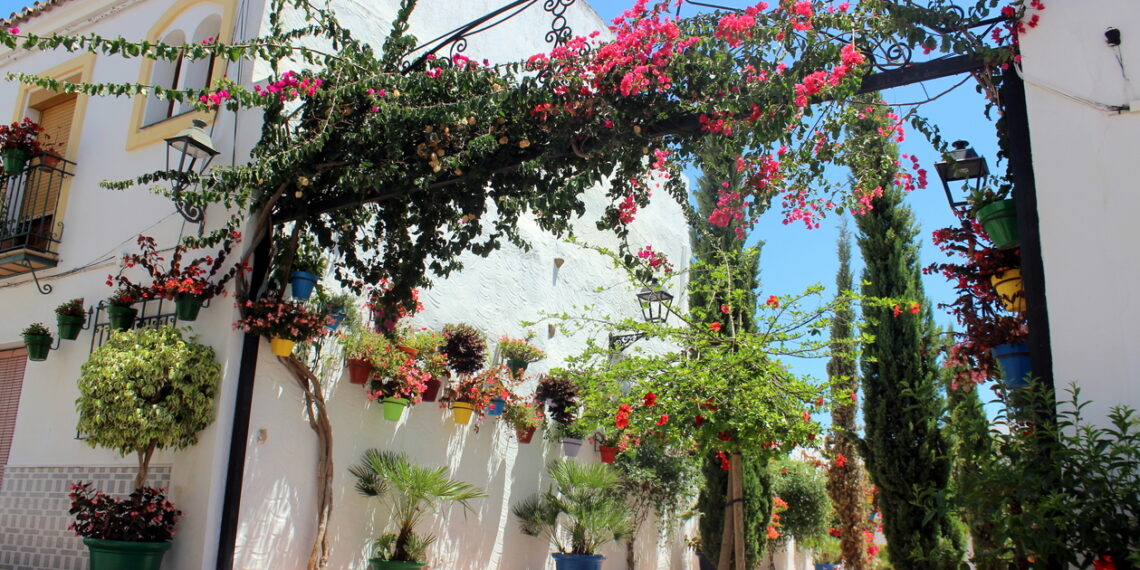 Estepona lanza nueva ruta turística por los espacios con más encanto del casco antiguo