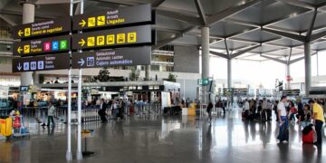 Marín pide prudencia ante la llegada de turismo británico que espera que tenga «muchas ganas de gastar»