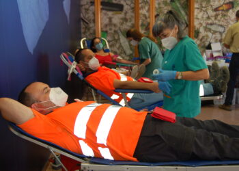 La plantilla del Completo Ambiental Costa del Sol se vuelca con la donación de sangre