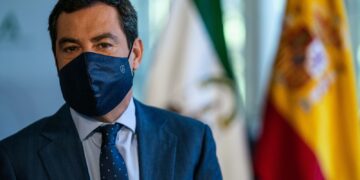 Juanma Moreno pide prudencia dos días antes de anunciar las nuevas medidas