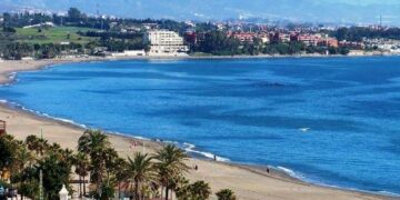 Las playas de Casares, Estepona y Marbella echan el cierre durante la noche