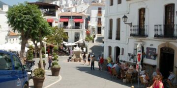 Se dispara la incidencia de Covid en Casares donde se registra un nuevo fallecido