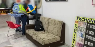 Desarticulada en Fuengirola red de agencias de cambio de divisas por blanquear 52 millones de libras