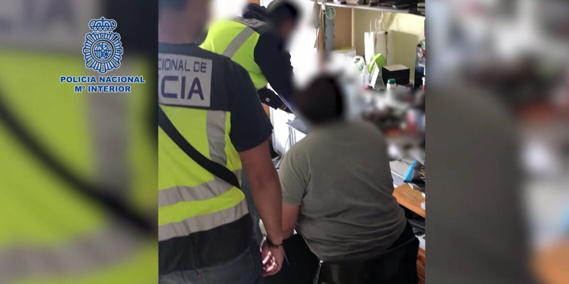 Dos detenidos, uno en Marbella, por acosar y pedir material pornográfico a menores a través de redes