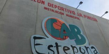 El CAB Estepona refuerza su colaboración con el Ayuntamiento de la ciudad