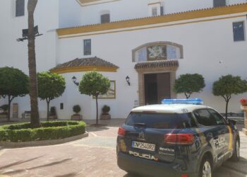 Policía Nacional esclarece doce robos con fuerza en comercios de Marbella durante el verano