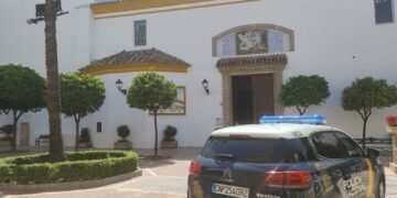 Policía Nacional esclarece doce robos con fuerza en comercios de Marbella durante el verano