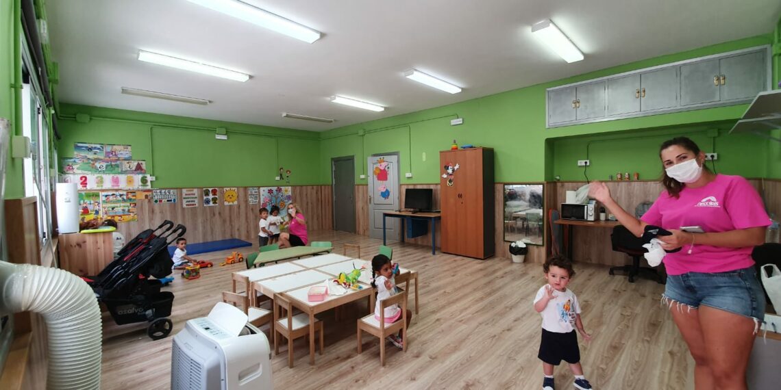 Arranca la Bebéteca en Casares, mientras las escuelas de verano afrontan su segundo mes