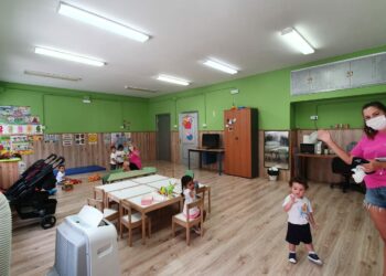 Arranca la Bebéteca en Casares, mientras las escuelas de verano afrontan su segundo mes