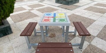 Nuevos aparatos para los parques de Manilva