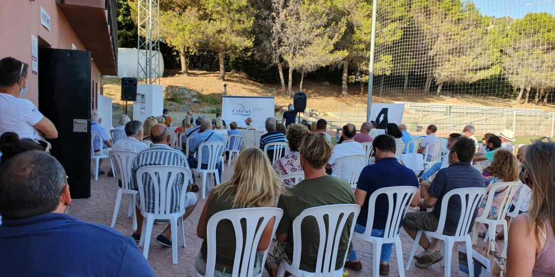 Casares brinda asesoramiento a los vecinos afectados por los nuevos proyectos fotovoltaicos y eólicos