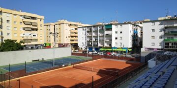 El complejo deportivo Las Viñas duplica sus pistas de tenis tras los trabajos de ampliación y mejora