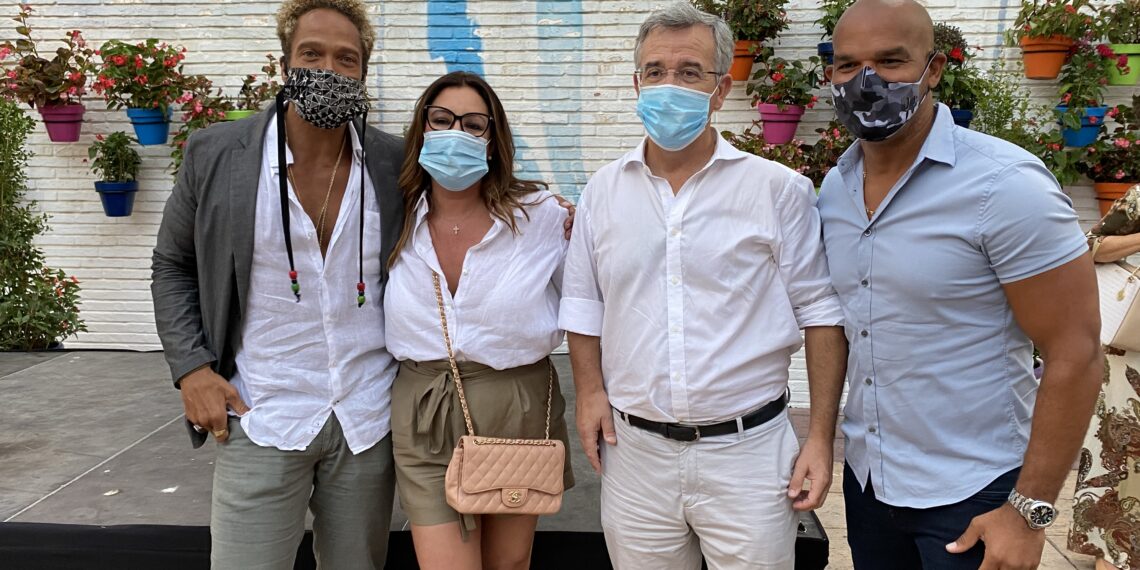 Estepona reconoce la labor filantrópica de María Bravo dedicándole una plaza