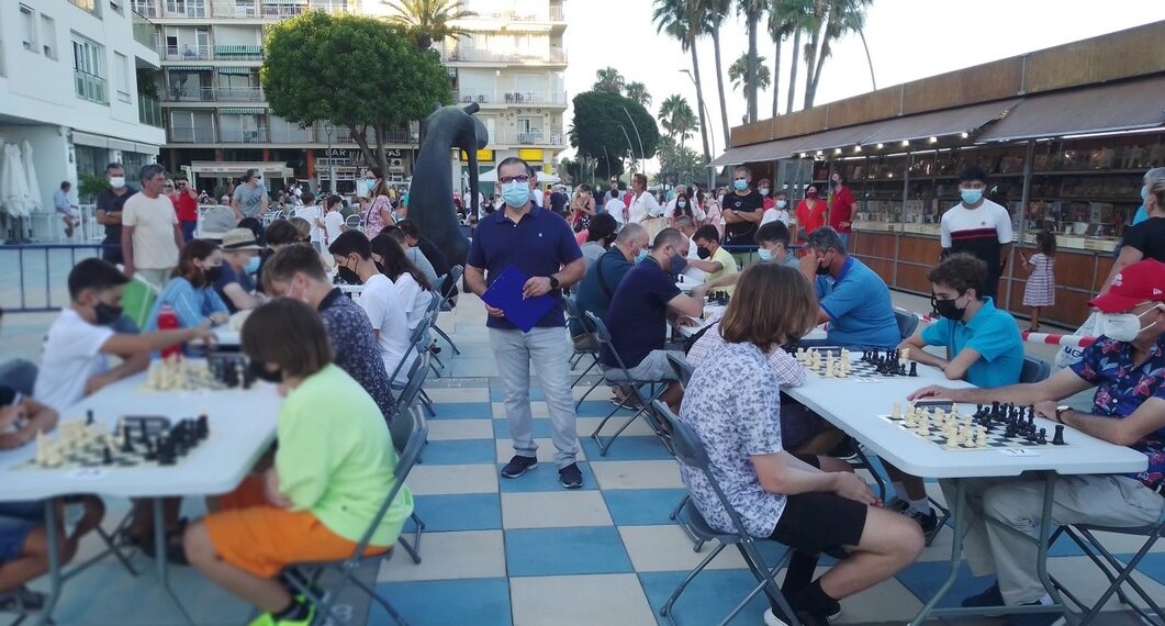 El XXXV Nocturno de Ajedrez “Ciudad de Estepona” reúne a 132 jugadores de todo el país