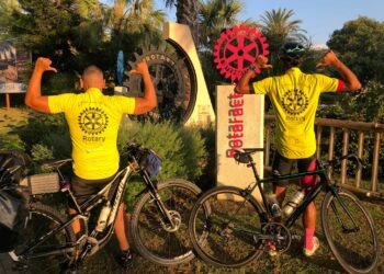 “Rotary de rueda en rueda”, un proyecto que une Estepona con Santiago de Compostela