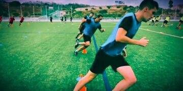 Más de un centenar de árbitros y asistentes de fútbol se dan cita en Estepona