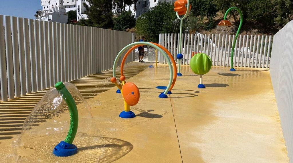 Casares inaugura mañana su nuevo parque de agua
