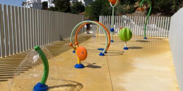 Casares inaugura mañana su nuevo parque de agua