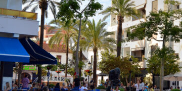 La Costa del Sol baja a nivel 2 de alerta por Covid y reduce las restricciones en comercio y hostelería