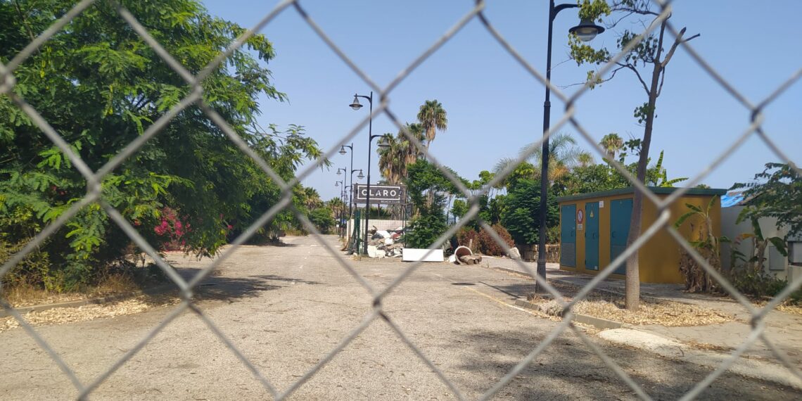 Laguna Village: Un centro comercial fantasma