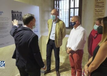 Hasta el día 30 puede visitarse la muestra «Paseo Poético por Andalucía» en Manilva