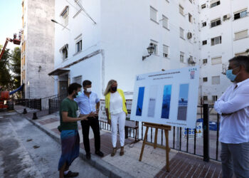 Cuatro grandes murales decorarán las fachadas de la barriada Plaza de Toros de Marbella