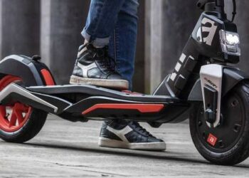 Muere un chico de 15 años tras sufrir un accidente con un patinete eléctrico en Mijas