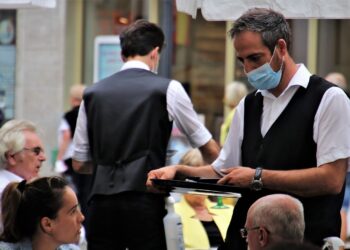 Manilva sigue bajando los datos de paro