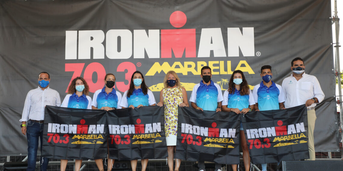Dos equipos del programa ‘Marca Marbella’ y ‘Marca San Pedro’, en el Ironman 70.3