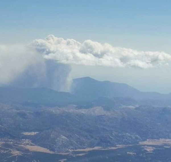 La probabilidad de pirocúmulo en Sierra Bermeja es hoy más alta que el viernes: hay un nuevo incendio