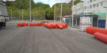 Comienza la colocación del césped artificial en el Municipal de Las Viñas de Manilva