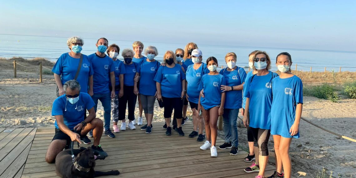 La I Caminata de la AAVV Fernando de los Ríos ha contado con más de 70 participantes