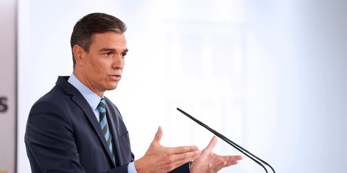 Sánchez anuncia una subida «inmediata» del SMI para lo que queda del año