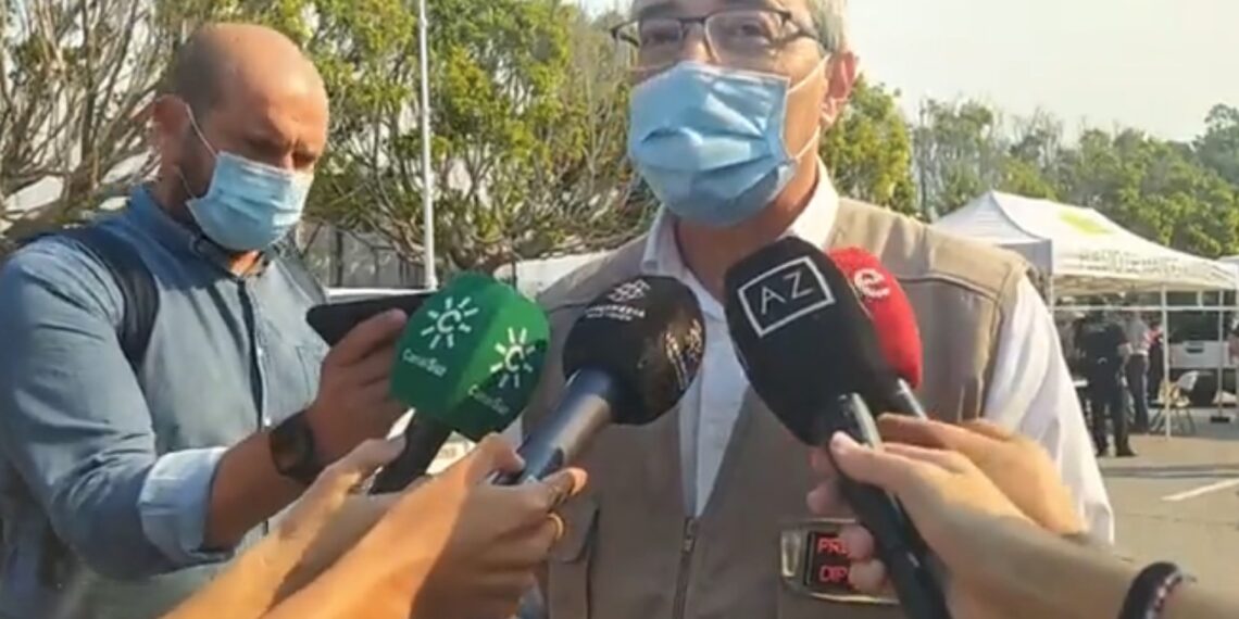 Francico Salado: «El fuego va dirección Benahavís y nos planteamos evacuar viviendas»