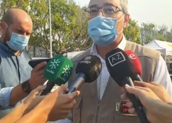 Francico Salado: «El fuego va dirección Benahavís y nos planteamos evacuar viviendas»