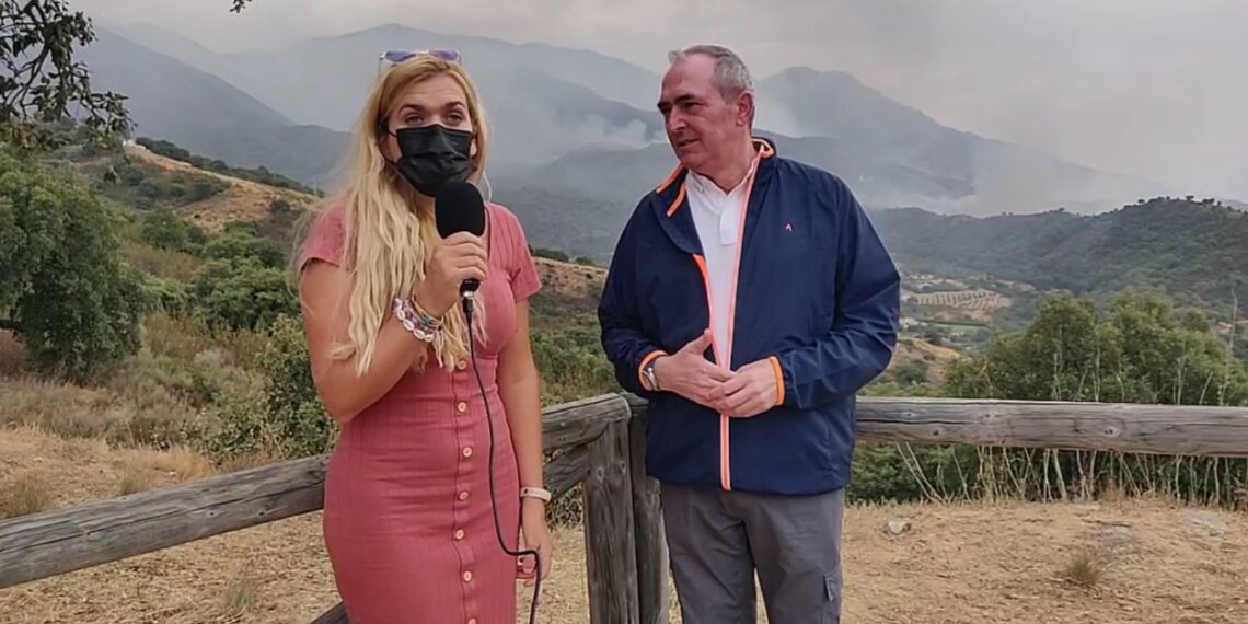 Carrasco, alcalde de Casares, afirma que el peligro está lejos del pueblo