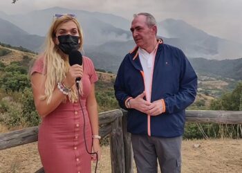 Carrasco, alcalde de Casares, afirma que el peligro está lejos del pueblo