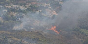 Extinguido el incendio declarado este martes cerca de una urbanización de Benahavís