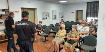 Estepona celebra el Día del Mayor con una charla destinada a la seguridad de las personas  mayores