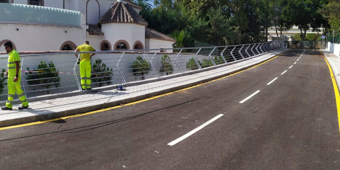 Estepona concluye el nuevo vial que conecta Casasola, Atalaya e Isbabe, y evita incorporaciones a la autovía