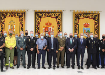 Estepona rinde homenaje a Carlos Martínez, bombero fallecido en Sierra Bermeja