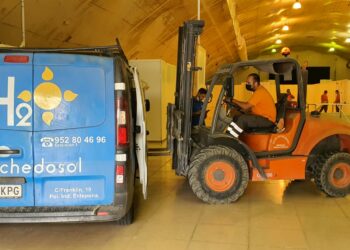 Empresas de Estepona y alrededores se vuelcan en apoyo al operativo que lucha contra el fuego