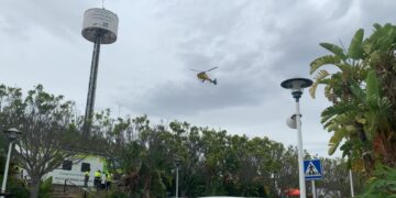 Un helicóptero del INFOCA sufre un accidente durante la extinción sin daños a sus 19 ocupantes