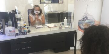 Hidralia pone en marcha un servicio de video interpretación en lengua de signos española a través de Skype